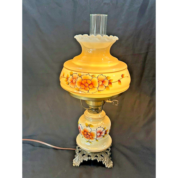 Vintage Honey Iridescent Hand Painted Gone With the Wind Hurricane Lamp 1973 - Picture 4 of 11